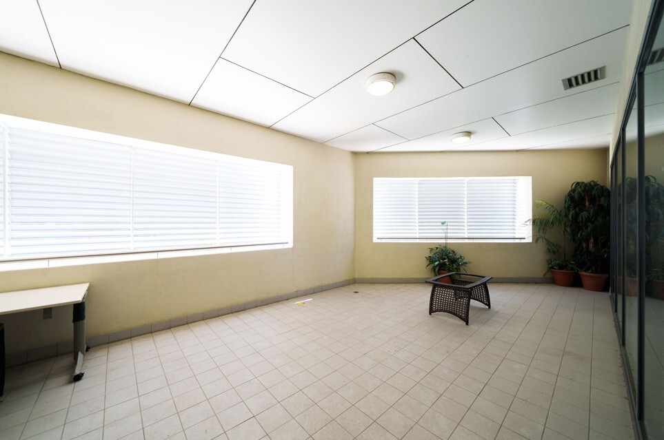 property-img